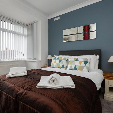 Hillside House - 2 Bedrooms Parking Wi-Fi Hospital Blackpool Dış mekan fotoğraf