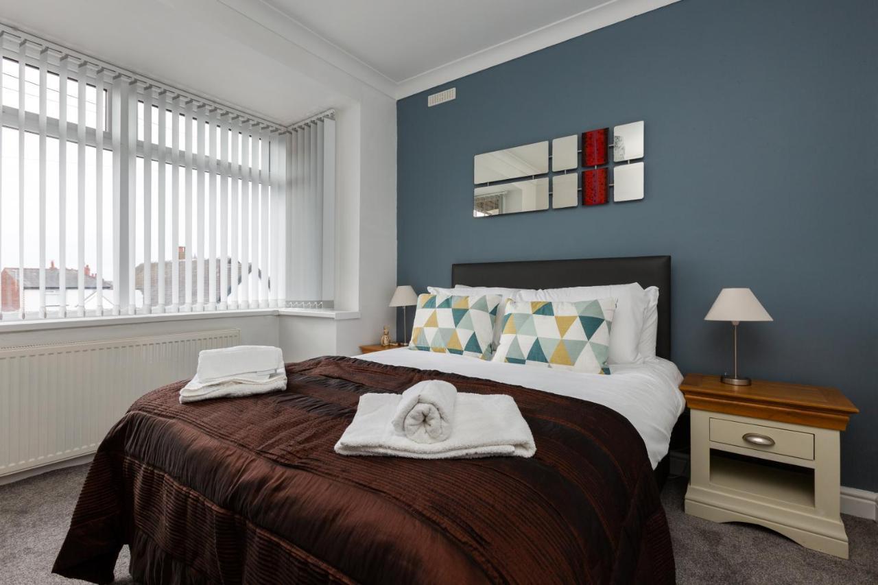 Hillside House - 2 Bedrooms Parking Wi-Fi Hospital Blackpool Dış mekan fotoğraf