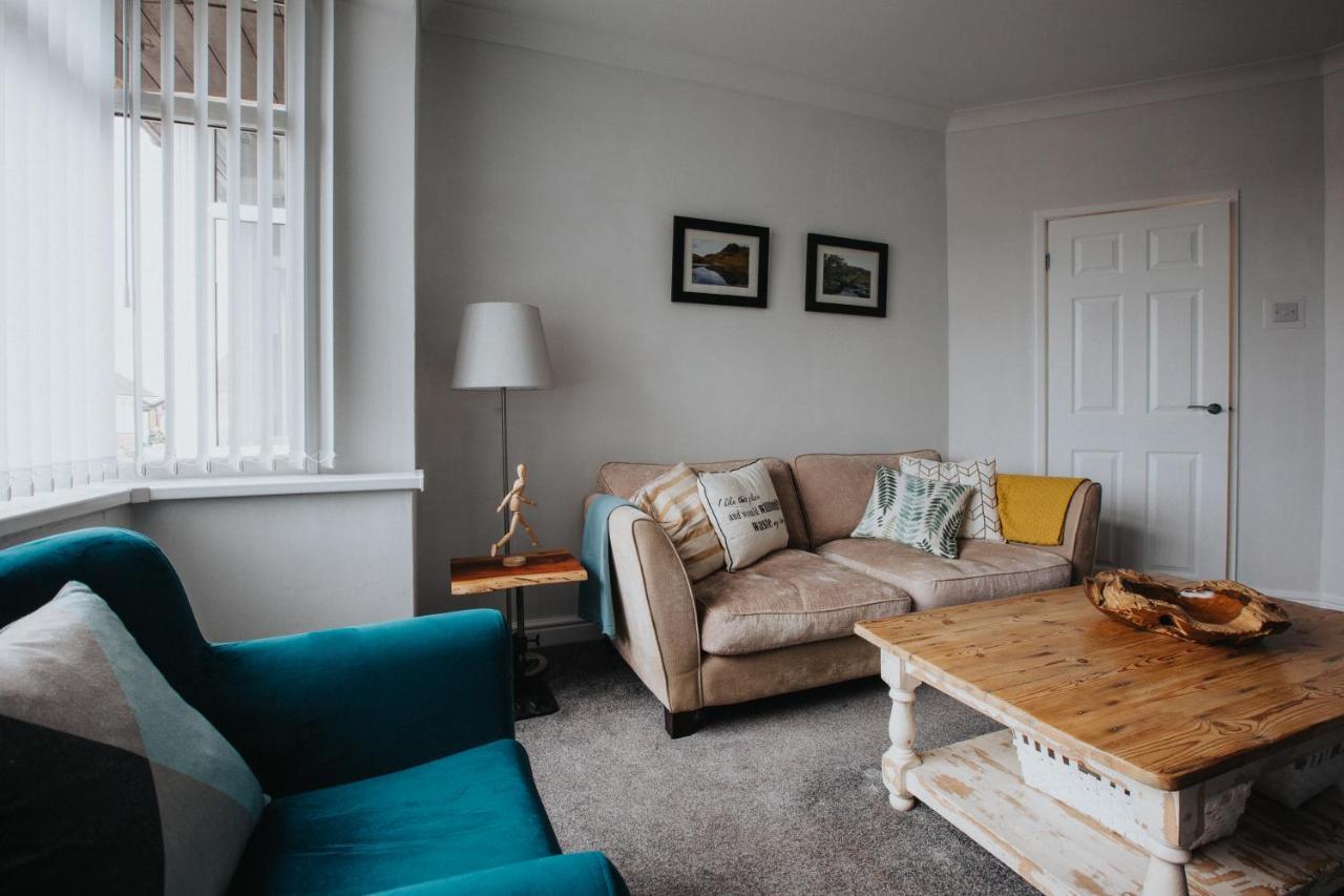Hillside House - 2 Bedrooms Parking Wi-Fi Hospital Blackpool Dış mekan fotoğraf