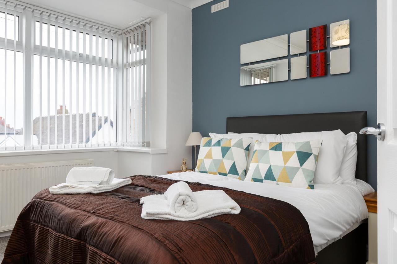 Hillside House - 2 Bedrooms Parking Wi-Fi Hospital Blackpool Dış mekan fotoğraf