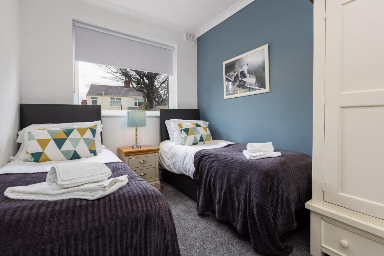 Hillside House - 2 Bedrooms Parking Wi-Fi Hospital Blackpool Dış mekan fotoğraf