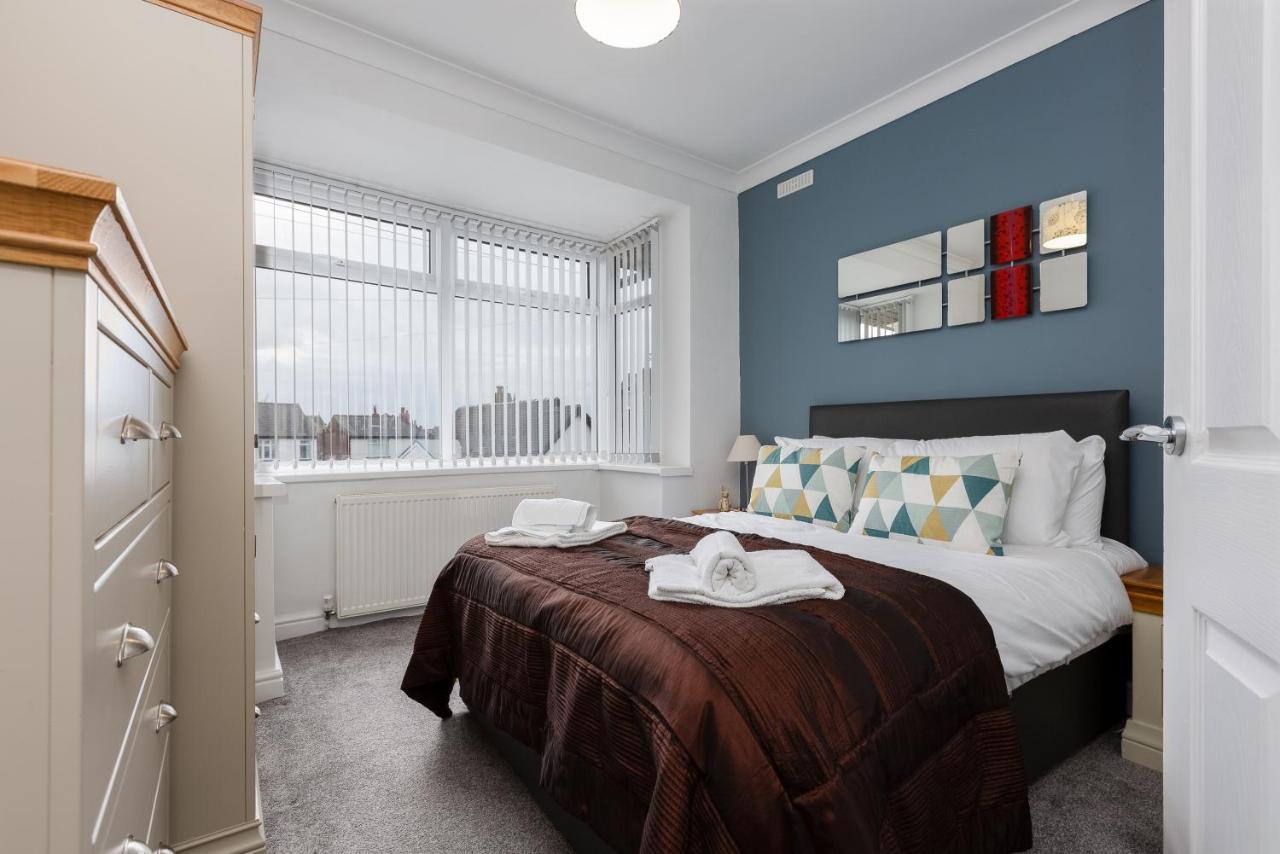 Hillside House - 2 Bedrooms Parking Wi-Fi Hospital Blackpool Dış mekan fotoğraf
