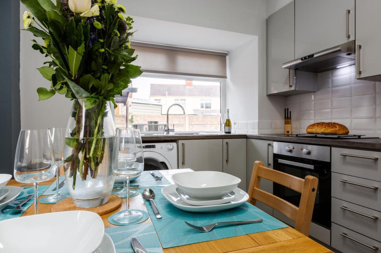 Hillside House - 2 Bedrooms Parking Wi-Fi Hospital Blackpool Dış mekan fotoğraf